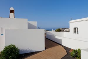 thumbnail: Exterior