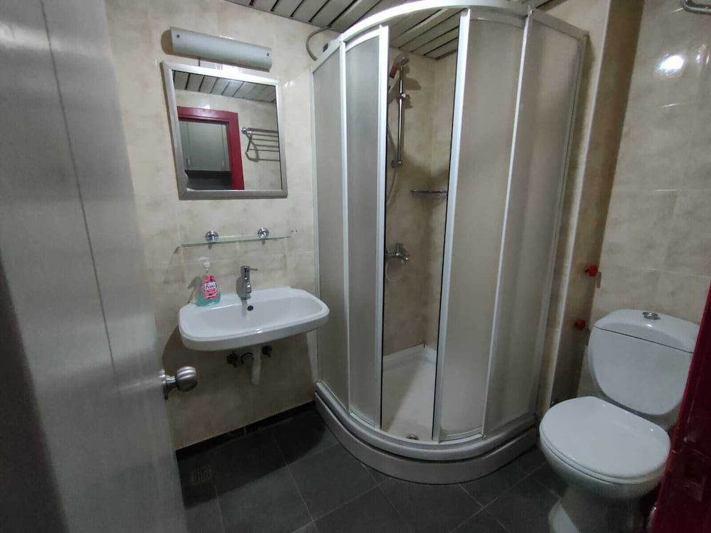 Bathroom shower