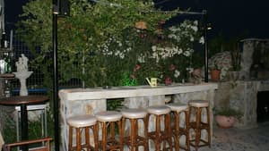 thumbnail: Bar (on property)