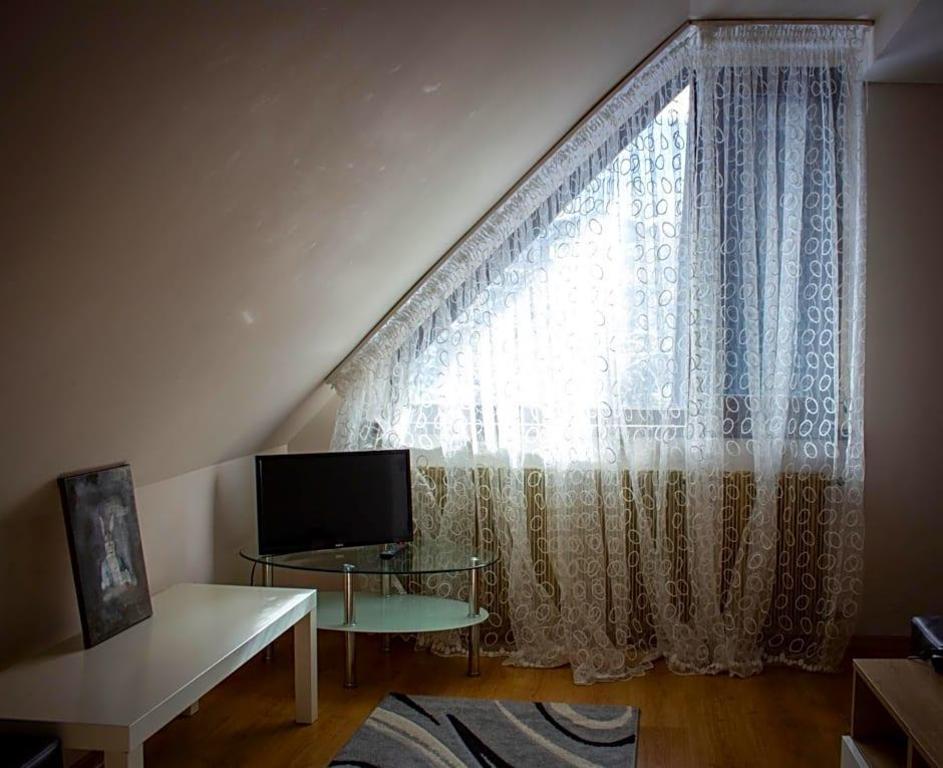 122c1cce3d06de195459a3d48428ee63.jpg