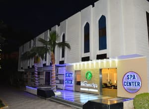 thumbnail: Bar (on property)