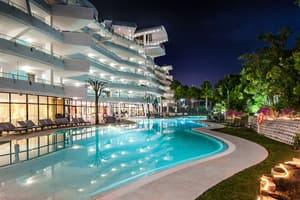 thumbnail: Outdoor pool