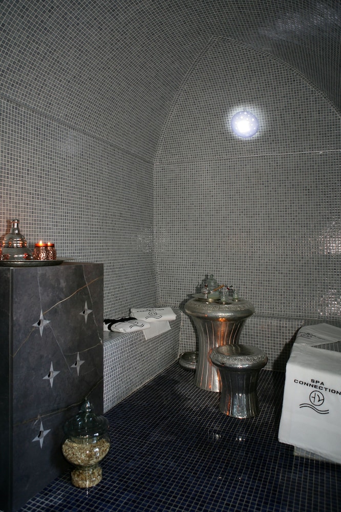 Steam room