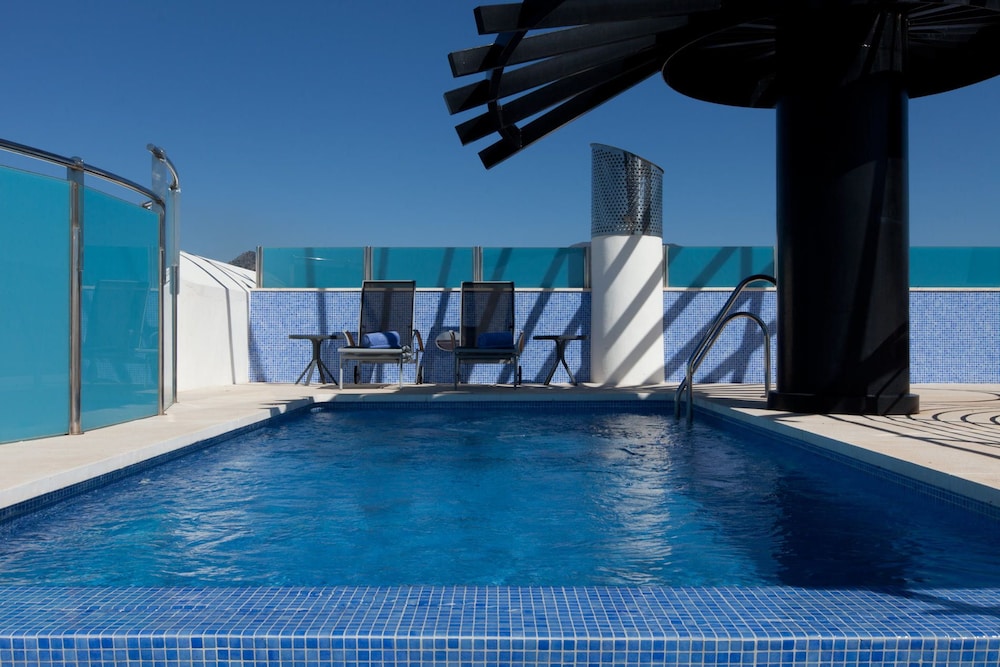 Private pool