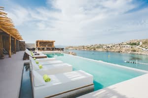 thumbnail: Infinity pool