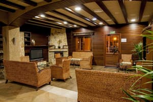 thumbnail: Lobby sitting area
