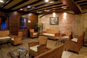 thumbnail: Lobby sitting area