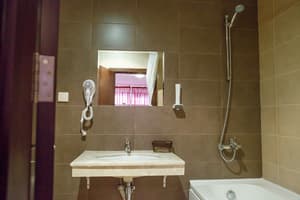 thumbnail: Bathroom