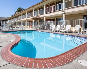 thumbnail: Pool