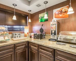 thumbnail: Breakfast area
