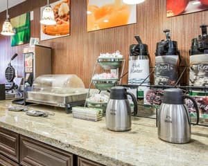 thumbnail: Breakfast area
