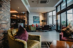 thumbnail: Lounge