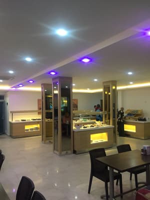 thumbnail: Restaurant
