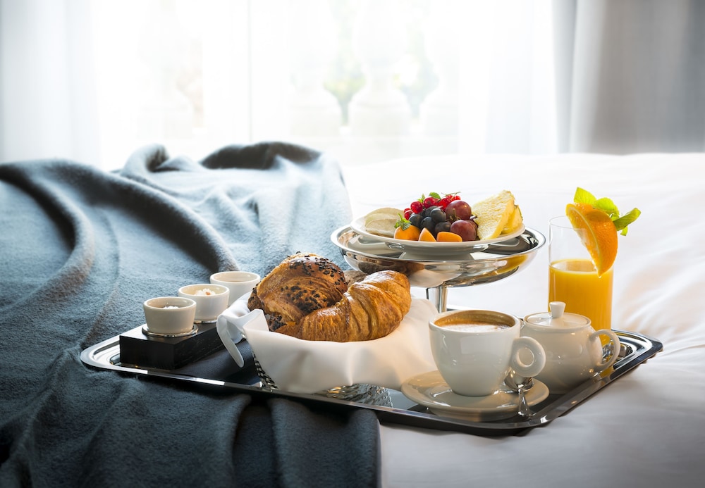 In-room dining