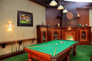 thumbnail: Bar (on property)