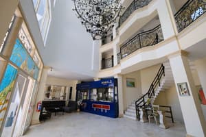 thumbnail: Lobby sitting area