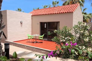 thumbnail: Outdoor dining