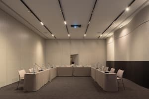 thumbnail: Business center