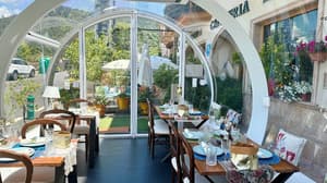 thumbnail: Restaurant