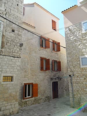 thumbnail: General view