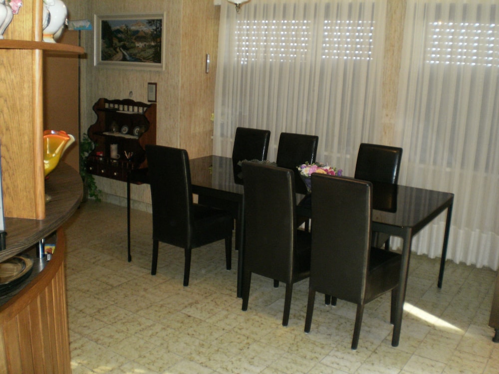 Restaurant-cafeteria