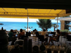 thumbnail: Outdoor dining