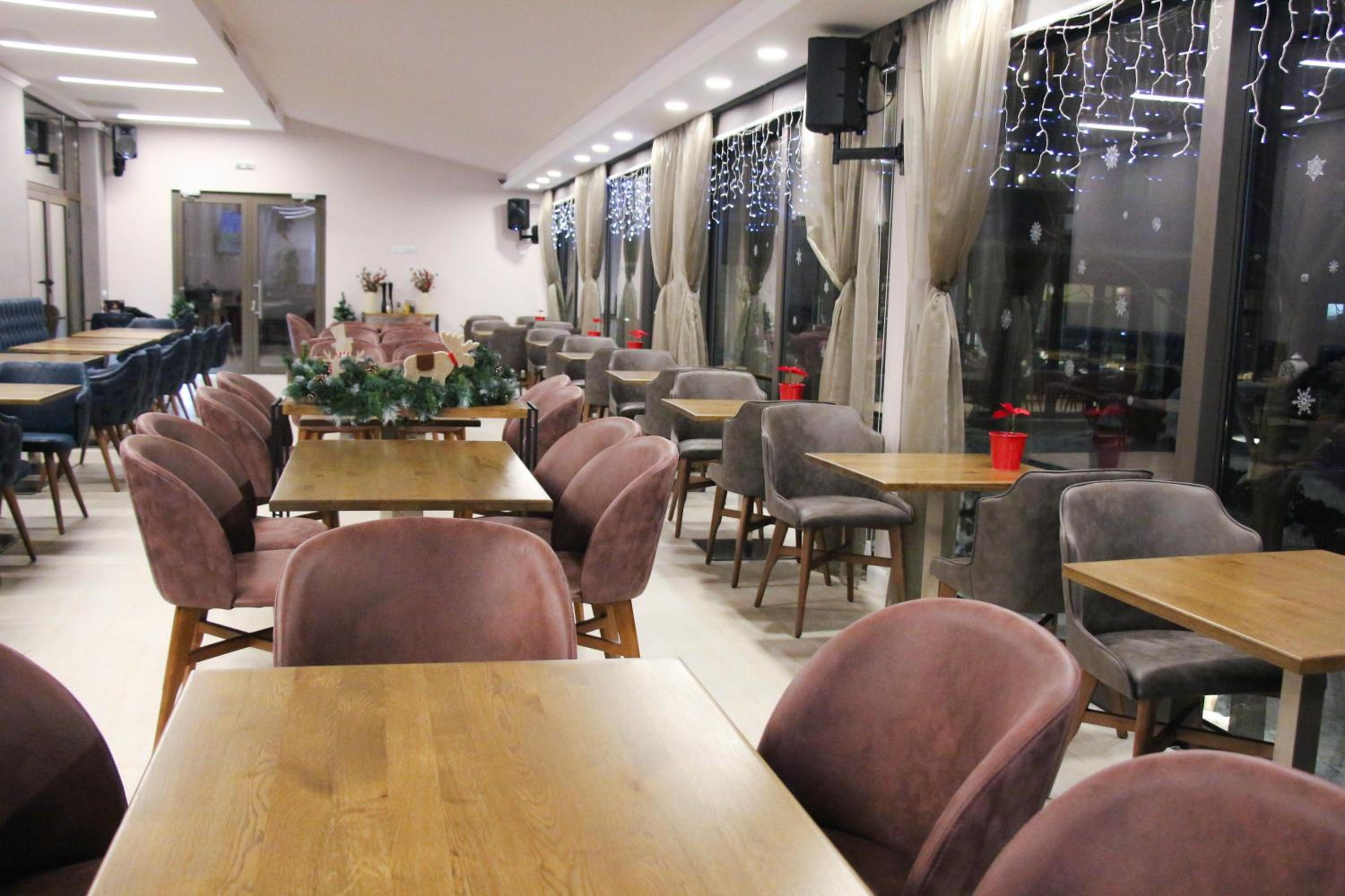 Restaurant-cafeteria