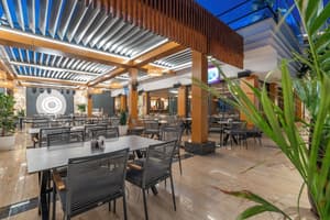 thumbnail: Restaurant