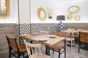 thumbnail: Restaurant