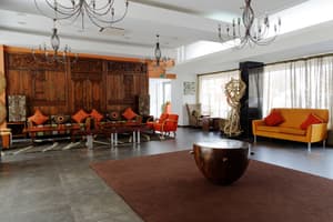 thumbnail: Interior entrance