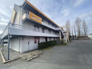 thumbnail: Exterior