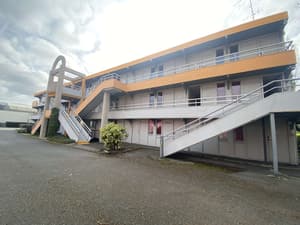 thumbnail: Exterior