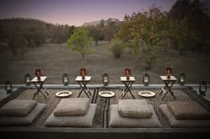 thumbnail: Outdoor dining