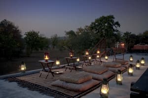 thumbnail: Outdoor dining