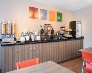 thumbnail: Breakfast area