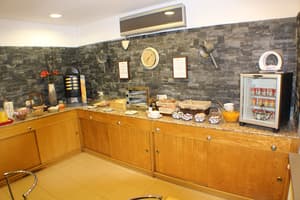 thumbnail: Dining