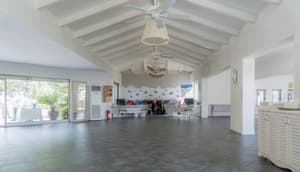 thumbnail: Interior entrance