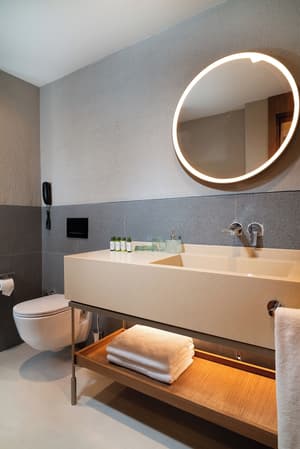 thumbnail: Bathroom