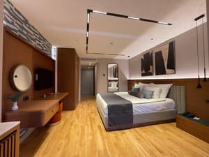 thumbnail: Room