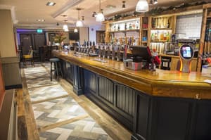 thumbnail: Bar (on property)