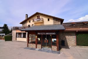 thumbnail: Front of property