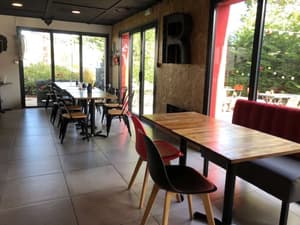 thumbnail: Restaurant