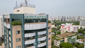 thumbnail: Front of property