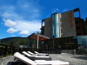thumbnail: Front of property