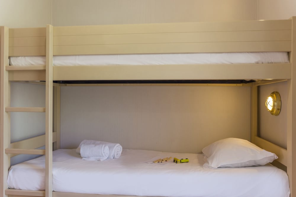 Children's theme room