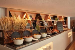 thumbnail: Restaurant