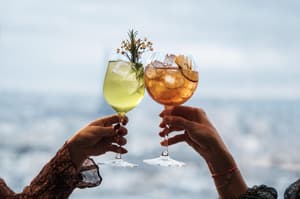 thumbnail: Bar (on property)