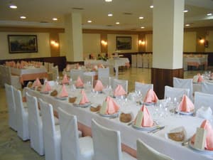 thumbnail: Restaurant