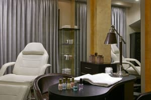 thumbnail: Nail salon