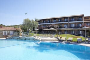 thumbnail: Outdoor pool